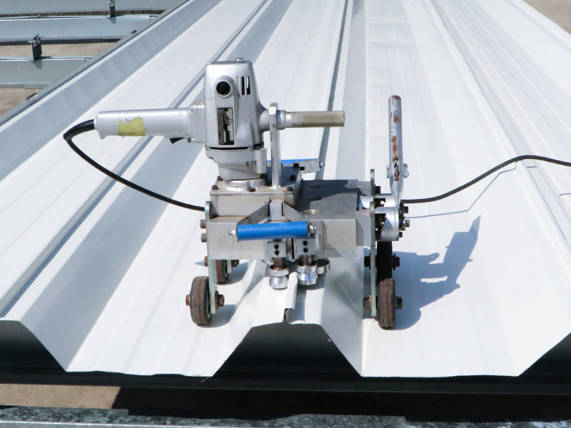 6.2 Seam with Electric Seamer 180 at the edge of each roofing