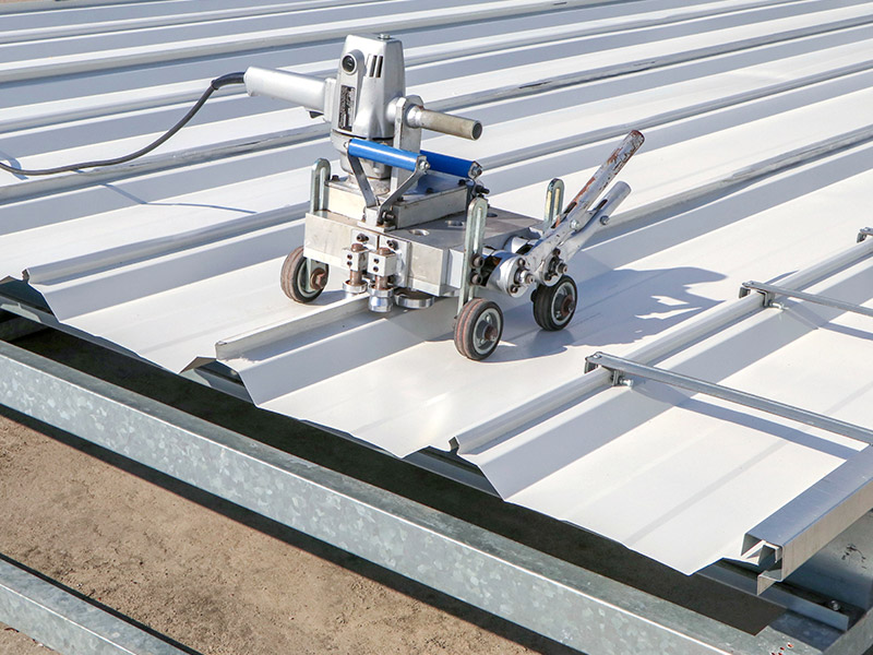 6.2 Seam with Electric Seamer 180 at the edge of each roofing