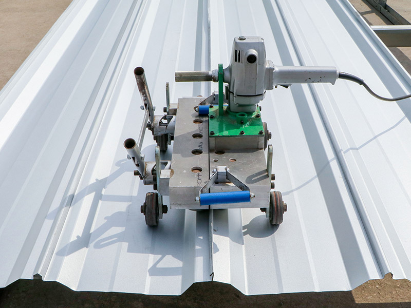 7.2 Seam with Electric Seamer 360 at the edge of each roofing