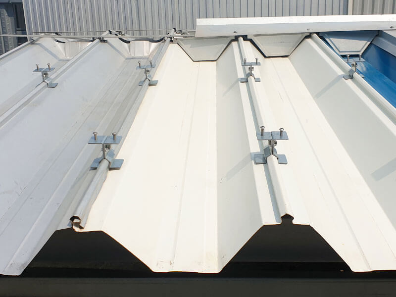 Roof Protection clip for Boltless system : roof profile is KS KlipSeam60 and KS KlipSeam110