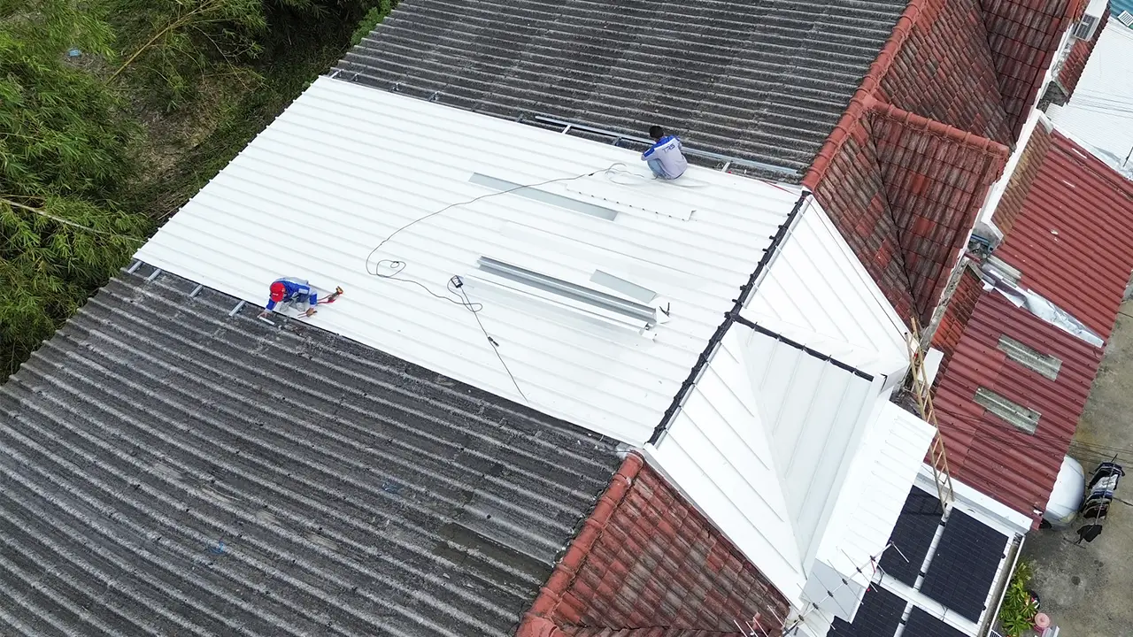 Double roof (Top up roof), เอกมัย